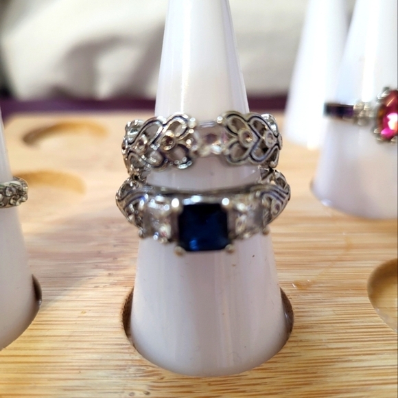 New Size 8 Bundle Of Rings - Picture 4 of 6